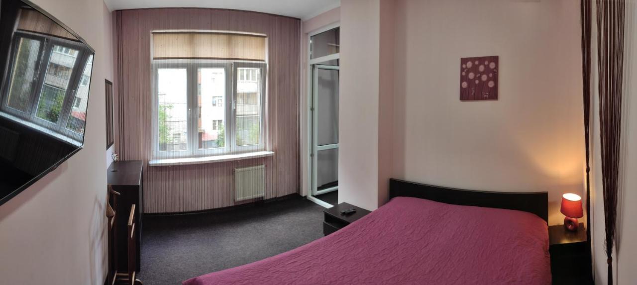 Lux Apart Lviv Apartments Bagian luar foto