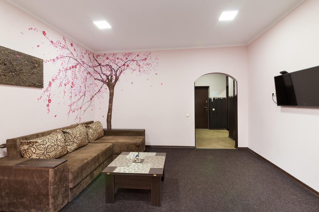Lux Apart Lviv Apartments Bagian luar foto