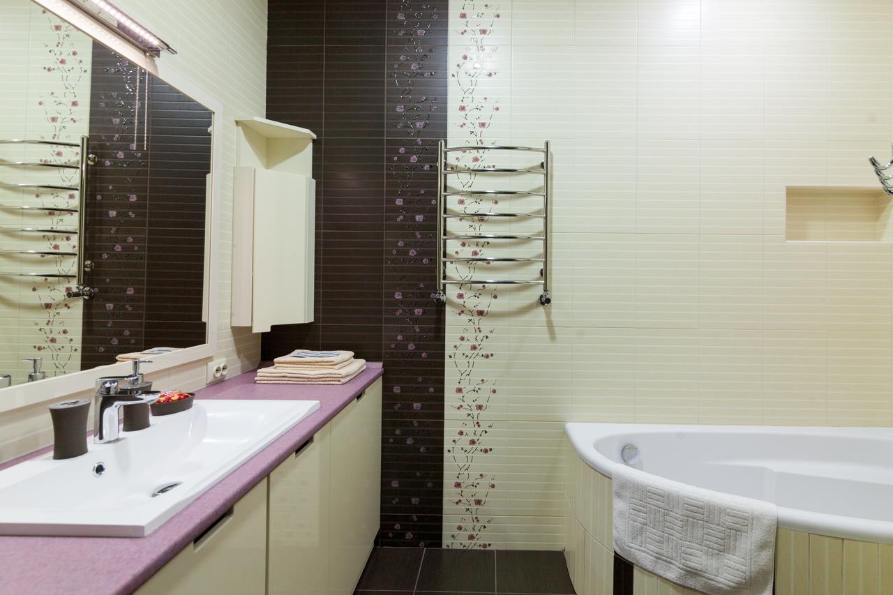 Lux Apart Lviv Apartments Bagian luar foto