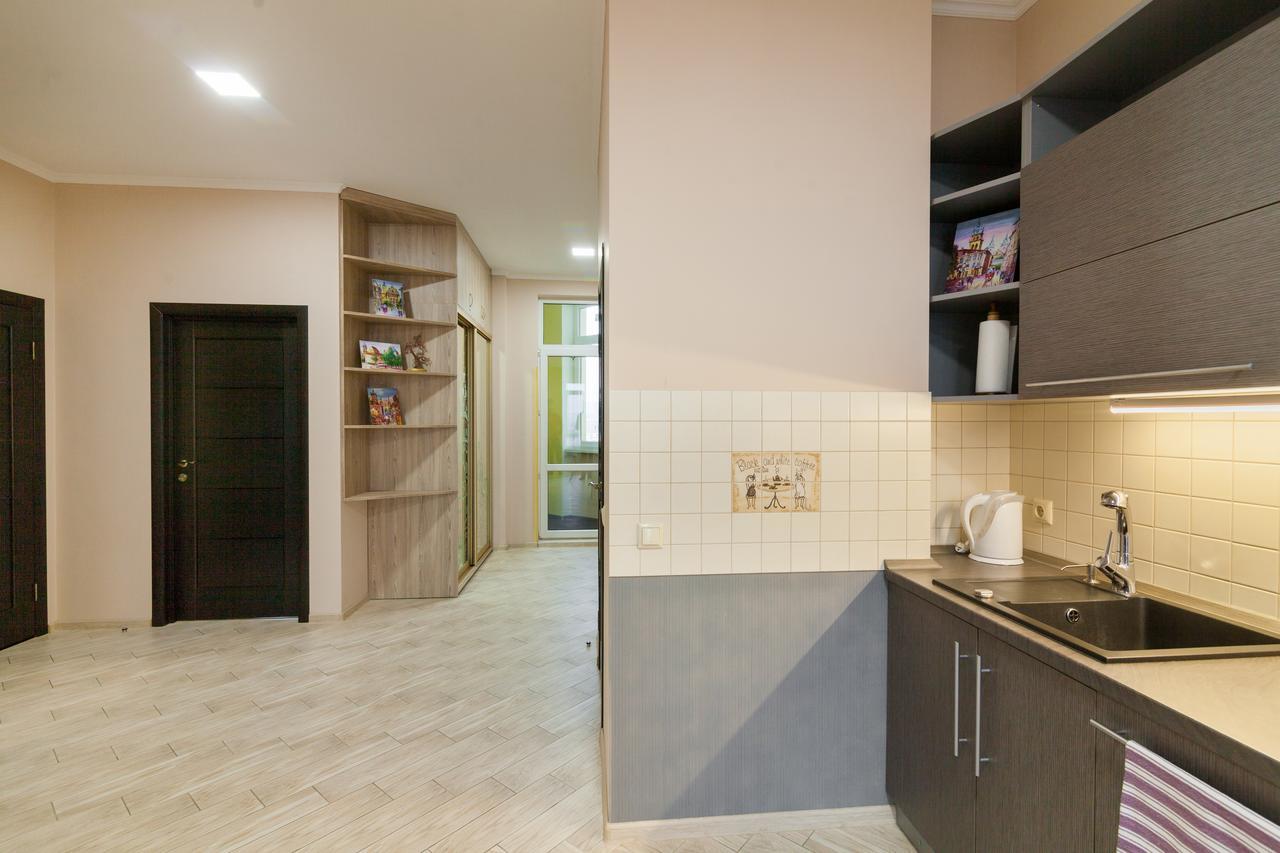 Lux Apart Lviv Apartments Bagian luar foto