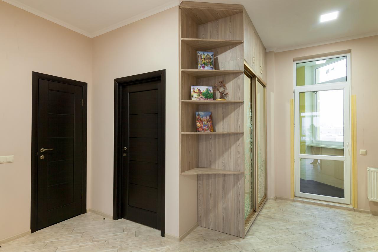 Lux Apart Lviv Apartments Bagian luar foto
