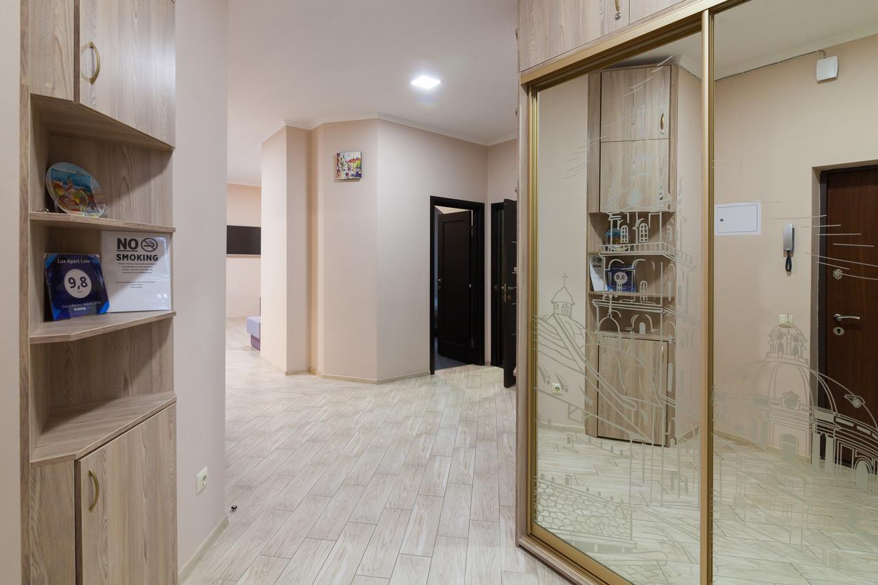 Lux Apart Lviv Apartments Bagian luar foto